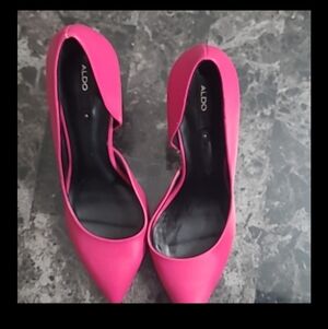 ALDO PINK LEATHER PUMPS